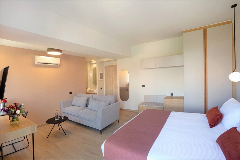 Bedroom 4, The City Hotel & Suites, Crete