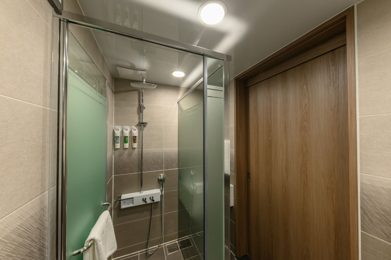 Bathroom 4, Risen Oceanpark Hotel, Sokcho