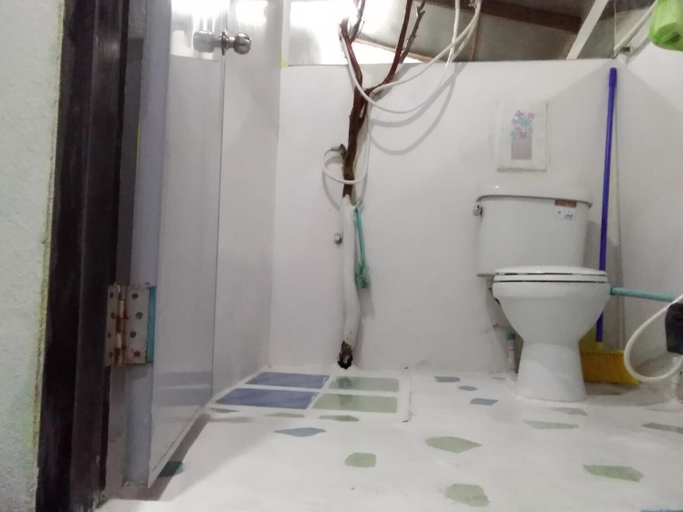 Bathroom 4, Comon Bungalow - Hostel, Ko Phangan