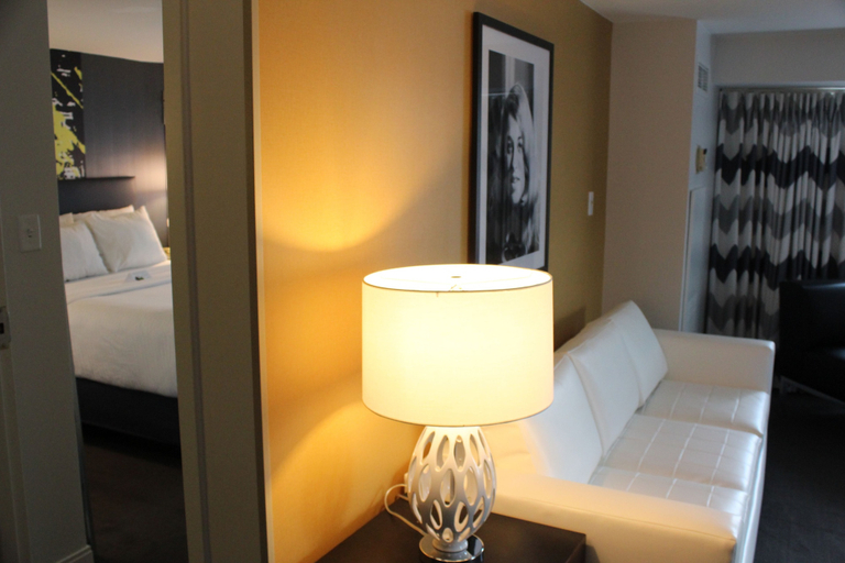 Bedroom 3, Comfort Inn & Suites Baltimore Inner Harbor, Baltimore