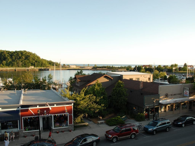 Exterior & Views, Anchor Place Condo 2, Benzie