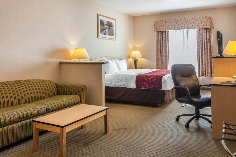 Bedroom 3, Comfort Inn & Suites Airport, Washoe