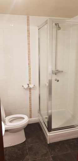 Bathroom 3, Waterloo Cross, Devon by Marston's Inns, Devon