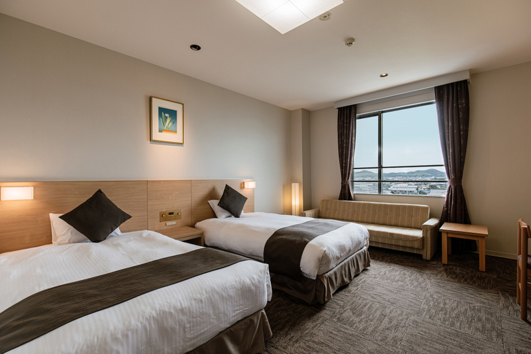 Bedroom 4, Kamenoi Hotel Chitamihama, Mihama
