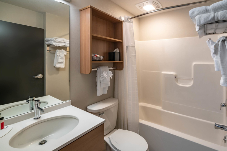 Bathroom 4, Microtel Inn & Suites by Wyndham Carlisle, Cumberland