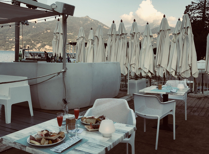Food & Drinks 4, Appartamento Vista Lago Red & Grey, Como