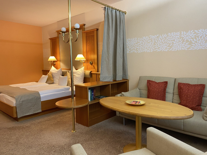 Bedroom 3, Wellness- & Nationalpark Hotel Schliffkopf, BWSC, Ortenaukreis