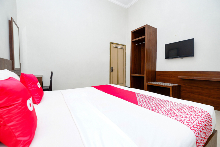 Bedroom 2, Super OYO 2436 Hotel Kencana, Tegal