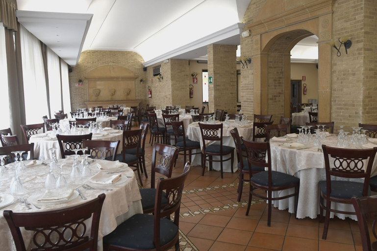 Food & Drinks 5, Hotel Villa Romana, Enna