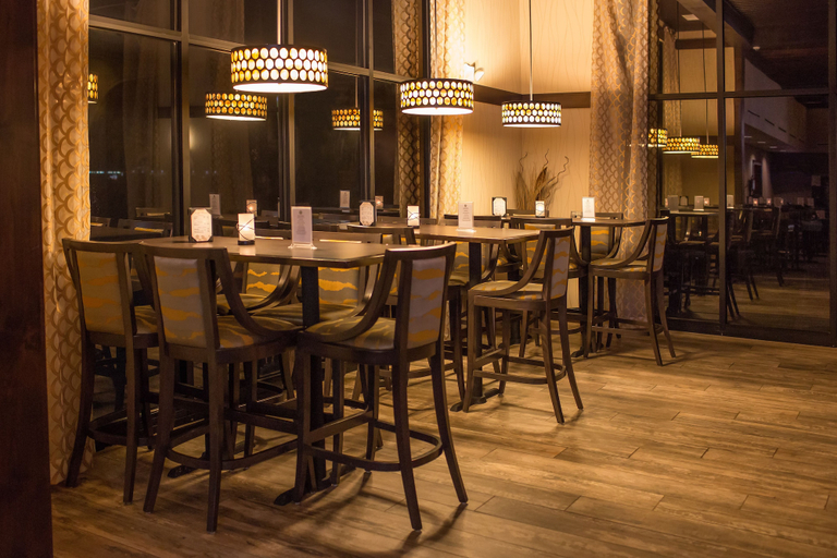 Food & Drinks 4, Teddy's Residential Suites New Town, Mountrail
