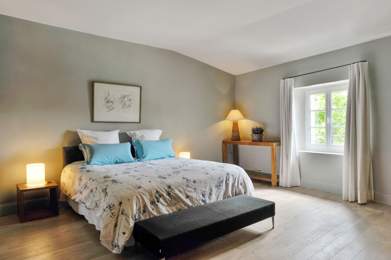 Bedroom 3, L'Oiseau qui Chante, Bouches-du-Rhône