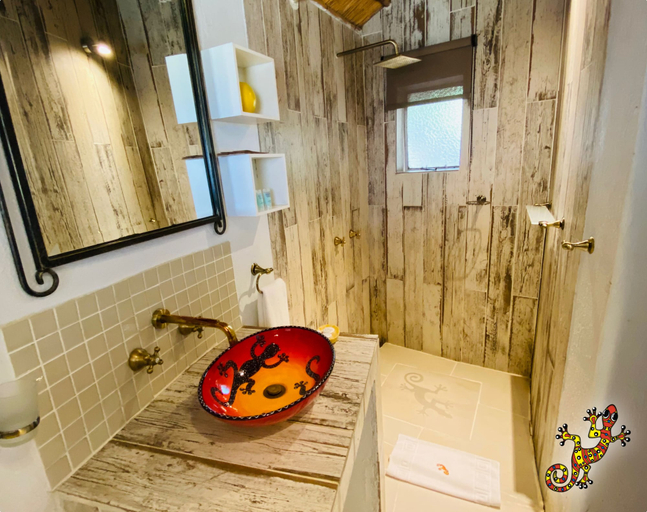 Bathroom 4, Sabie River Bush Lodge, Ehlanzeni