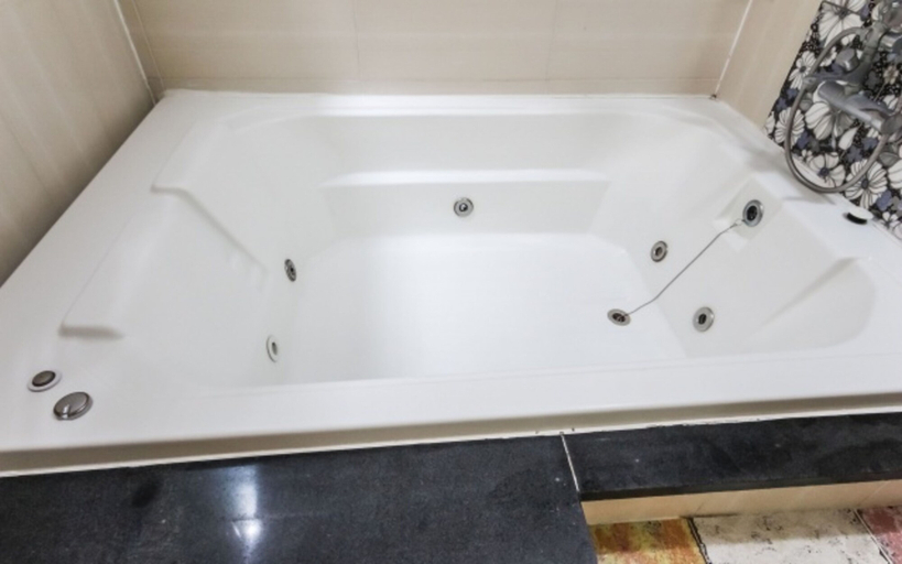 Bathroom 3, Blue Motel, Gwangsan