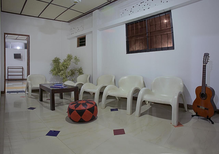 Others 5, Aura City Hostel, N. Palatha East