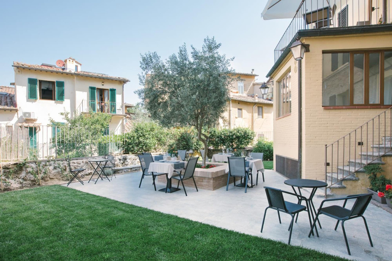 Exterior & Views, B&B Il Barbero, Siena
