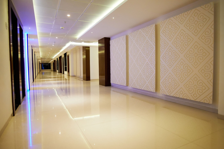 Others 5, Hotel G-Square, Ahmadnagar