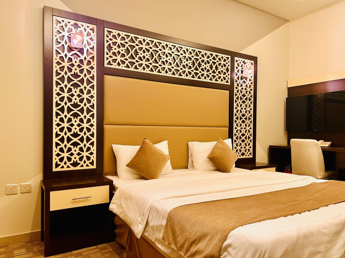 Bedroom 4, Arabian Palm Hotel