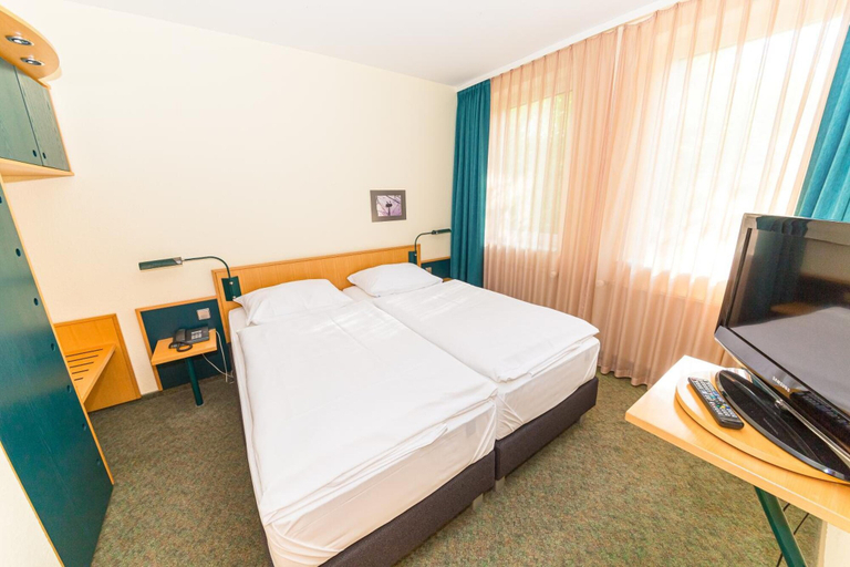 Bedroom 3, AKZENT Parkhotel Trebbin, Teltow-Fläming