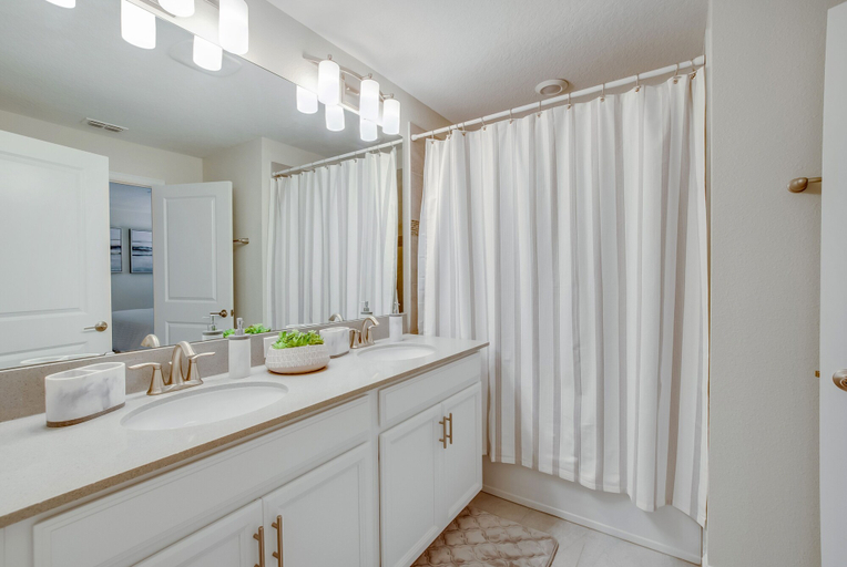 Bathroom 3, 4 Bedroom Town Home with Pool, Osceola