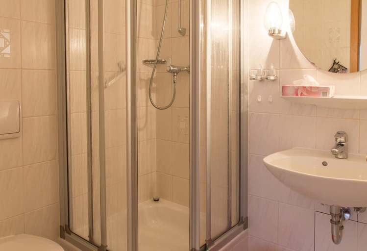 Bathroom 5, Hotel Zur Post, Leipzig