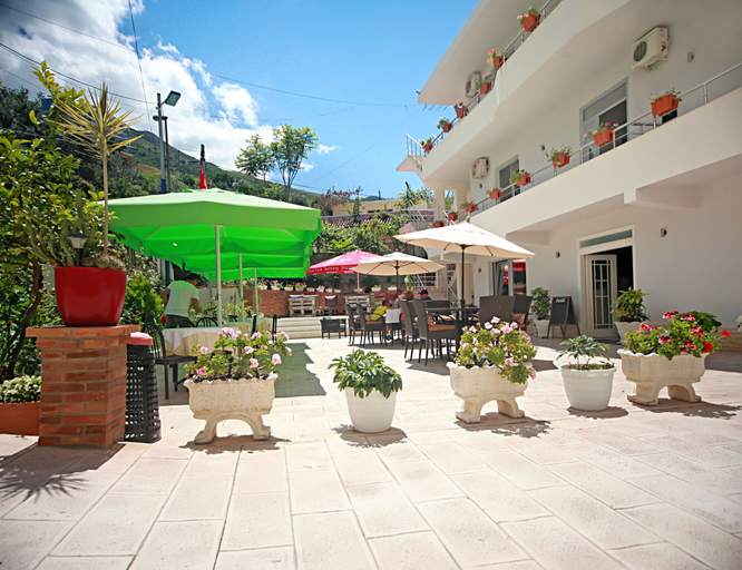Others 5, Hotel Nika, Vlorës