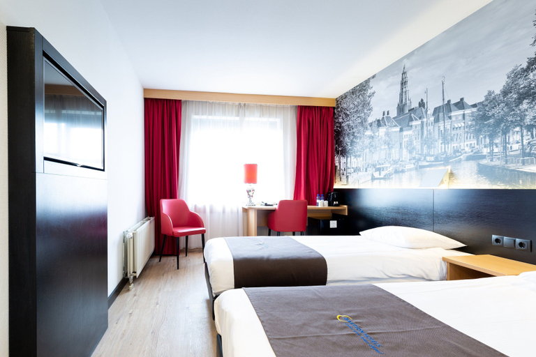 Bedroom 4, Bastion Hotel Groningen, Groningen