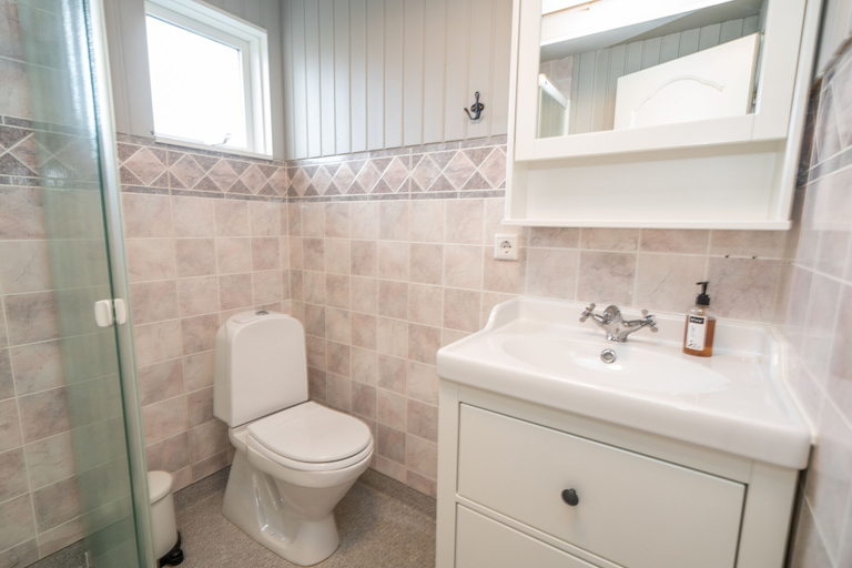 Bathroom 3, Húsafell Holiday Homes, Borgarfjarðarsveit