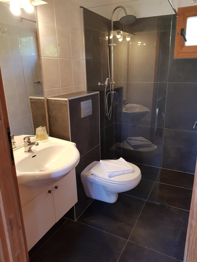 Bathroom 4, Mare e Monti, Corse-du-Sud