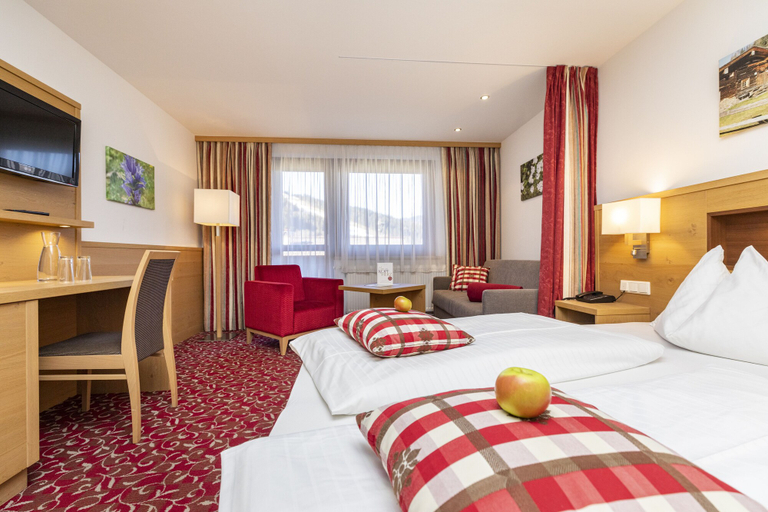 Bedroom 3, Hotel Pongauerhof, Sankt Johann im Pongau