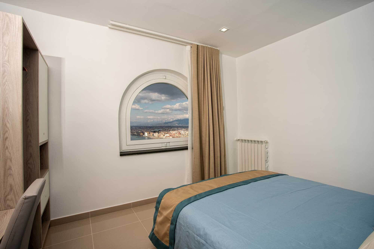 Bedroom 5, Charme en Bleu, Napoli