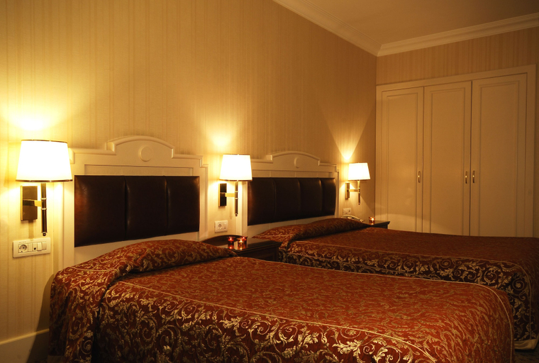 Bedroom 5, Taksim Metropark Hotel, Beyoğlu