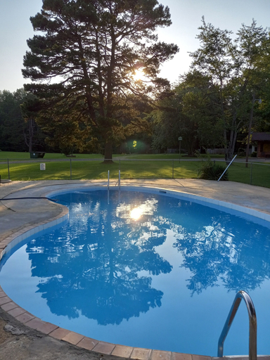 Sport & Beauty 5, Cedar Falls Motel, Conway