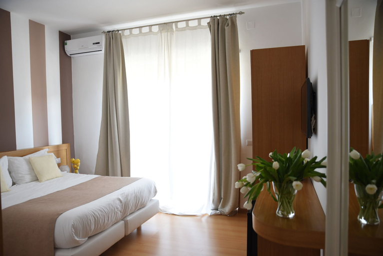 Bedroom 2, The Night Guest House Sorrento, Napoli