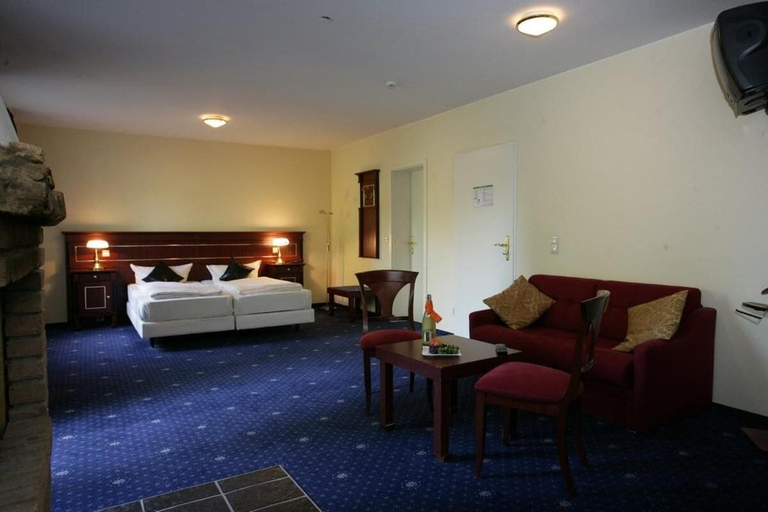 Bedroom 2, Stargaze Home Hotel, Mettmann