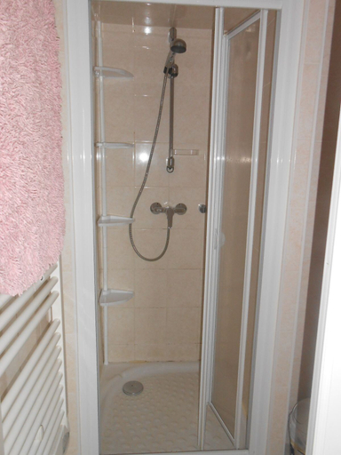 Bathroom 3, La Framboisine, Vendée