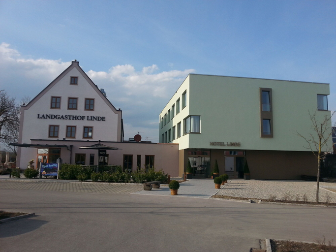Exterior & Views 2, Landgasthof Linde, Günzburg