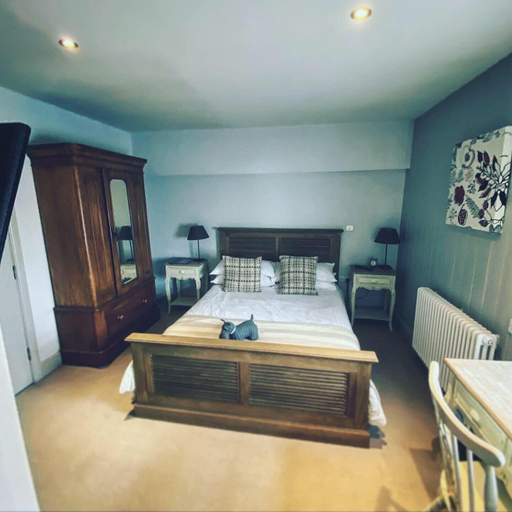 Bedroom 2, The Fleur de Lys Inn, Dorset