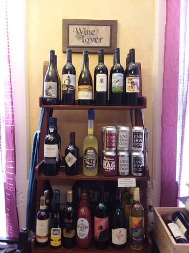 Food & Drinks, Inn Port Lodging, Montgomery