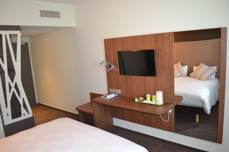 Bedroom 3, Campanile Saint Jean De Luz, Pyrénées-Atlantiques