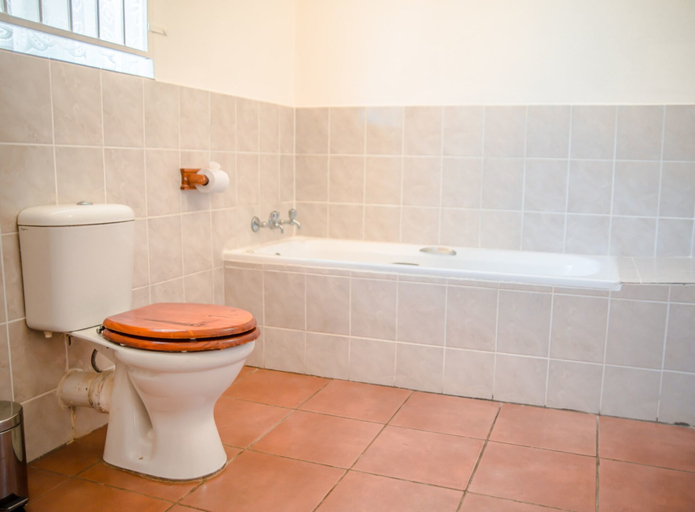 Bathroom, Loskop Valley Lodge and Restaurant, Sekhukhune