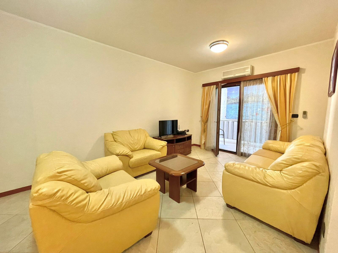 Others 3, Seaview Apartments Rafailovici