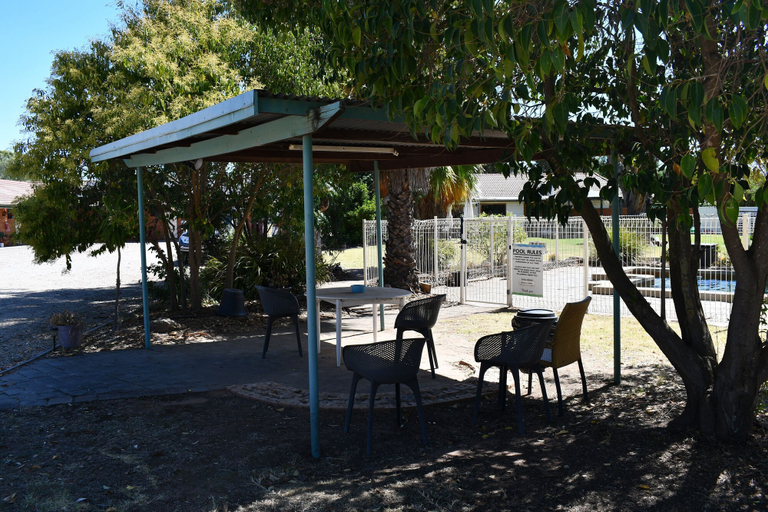 Food & Drinks 5, Berrigan Motel, Berrigan