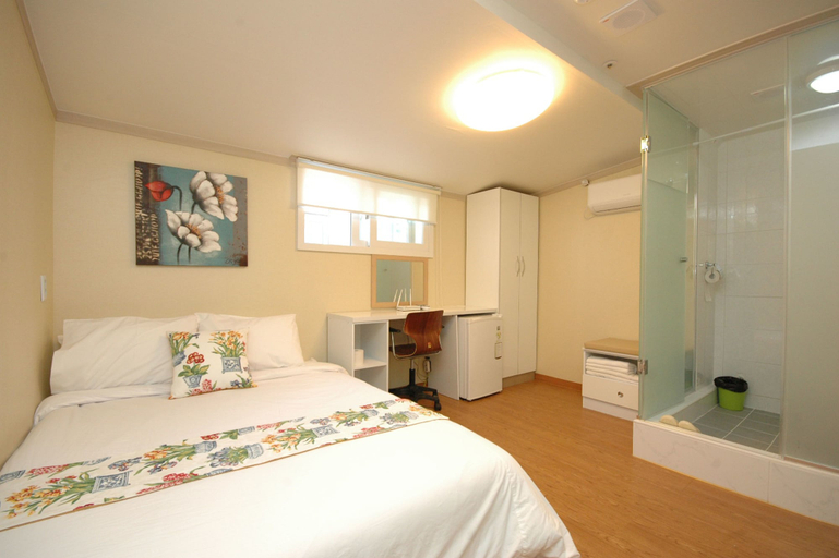 Bedroom 3, E Residence, Gangnam