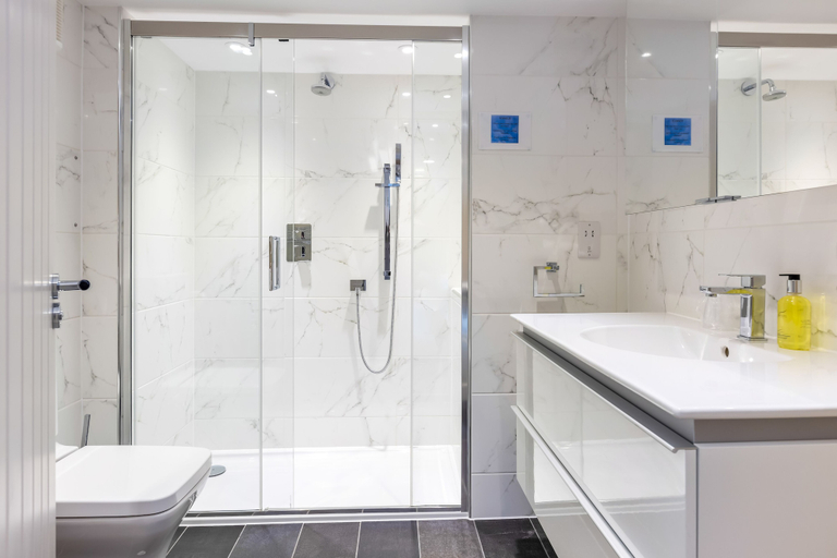 Bathroom 4, Polzeath Beach House, Cornwall