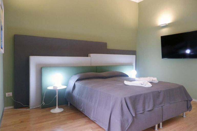 Bedroom 3, Magdahause, Taranto