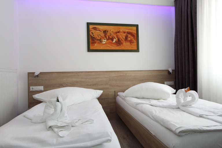 Bedroom 4, Pension Villa Colosseo, Schmalkalden-Meiningen