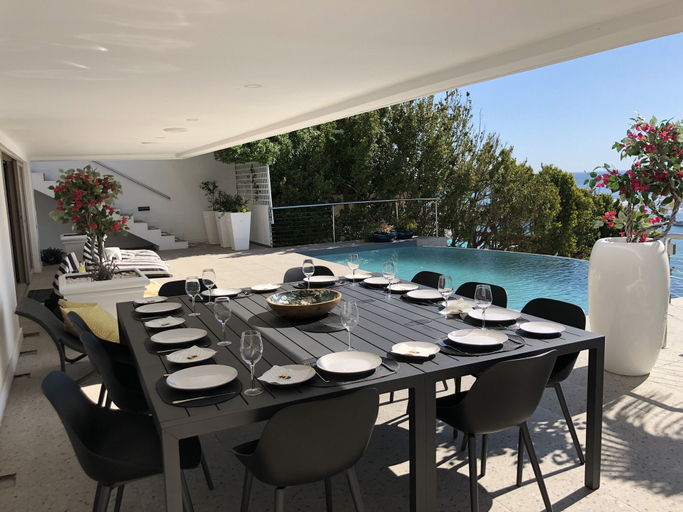 Food & Drinks 5, Clifton YOLO Spaces – Clifton Mansion Villa, City of Cape Town