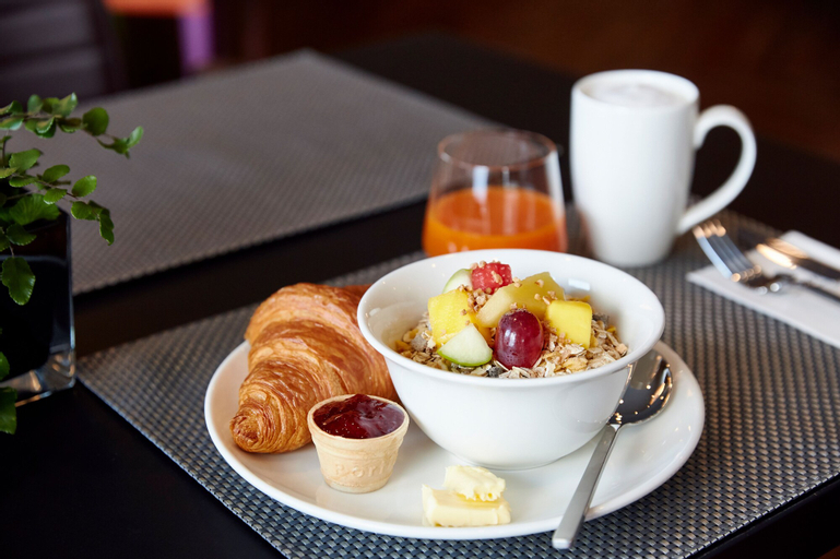 Food & Drinks 5, LEGERE HOTEL Wiesbaden-Taunusstein, Rheingau-Taunus-Kreis