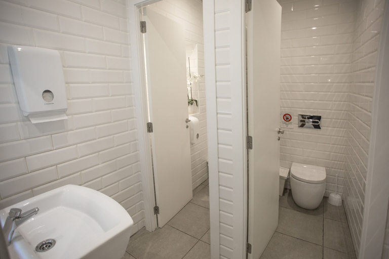 Bathroom 5, Hostal Savoy, Alicante