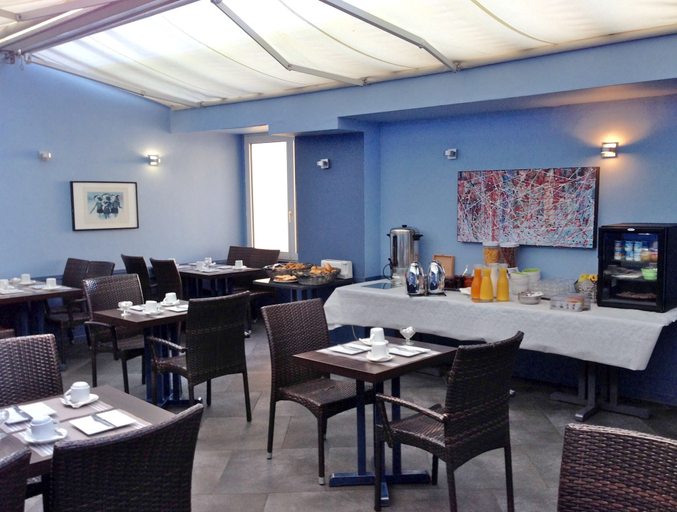 Food & Drinks 5, Hotel de Flore, Var